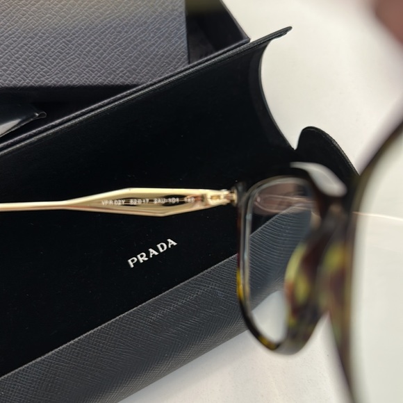 PRADA GLASSES - Picture 4 of 6